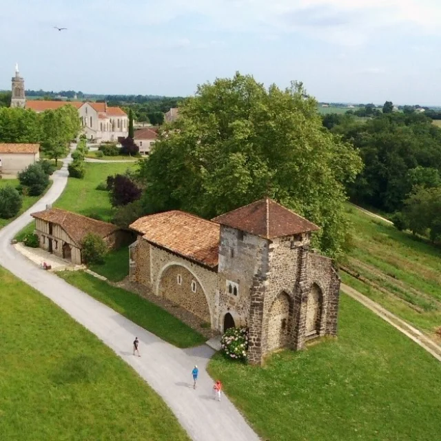 Chapelle De Maylis